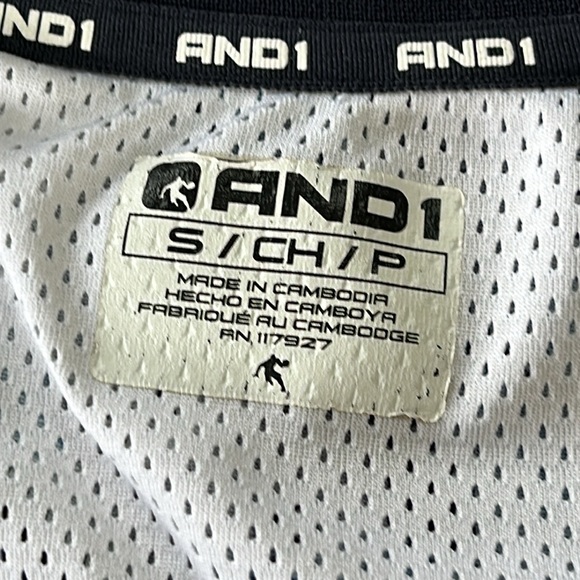 And1 blue camo basketball jersey.  Men’s Small. Excellent condition. - Picture 3 of 10